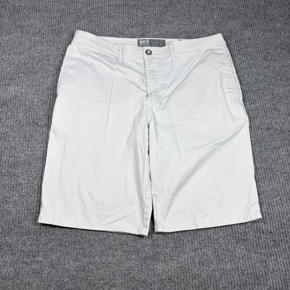 BKE Shorts Men's 36 Standard Fit Gray Striped Cotton Blend Flat Front‎ Casual